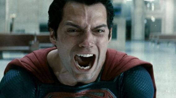 Henry Cavill no fue seleccionado como el hombre más guapo