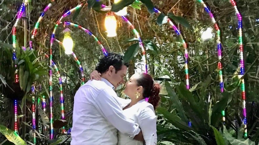 Paola es la esposa de Piroberta, con quien tiene cinco hijos.