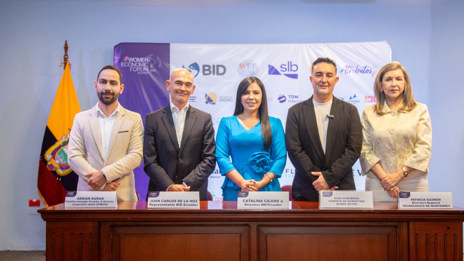 Líderes y representantes destacados en el lanzamiento.