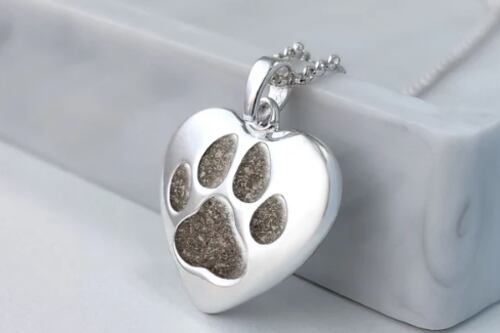 Joyas con pelo o ceniza de tu mascota: una forma de transformar el duelo en amor eterno