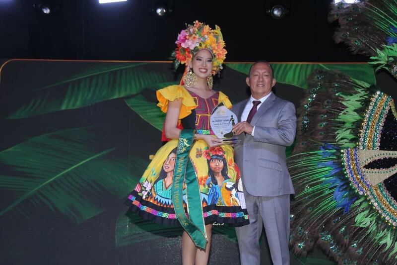 Con el diseño de Ramiro González.