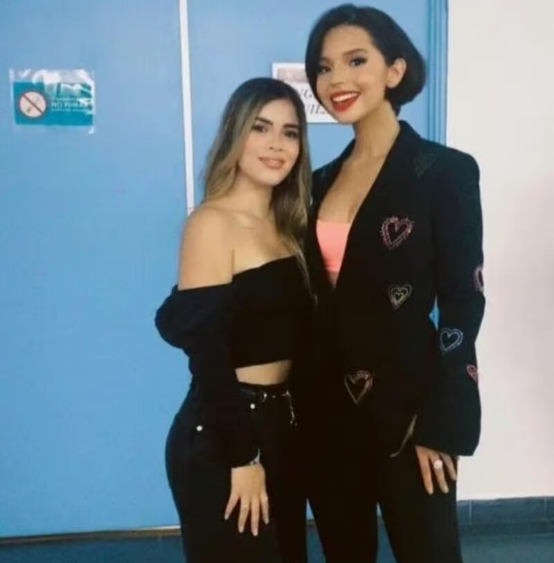 María Fernanda exnovia de Christian Nodal junto a Ángela Aguilar