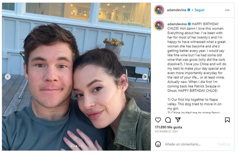 Adam Devine y su esposa, Chloe Bridges