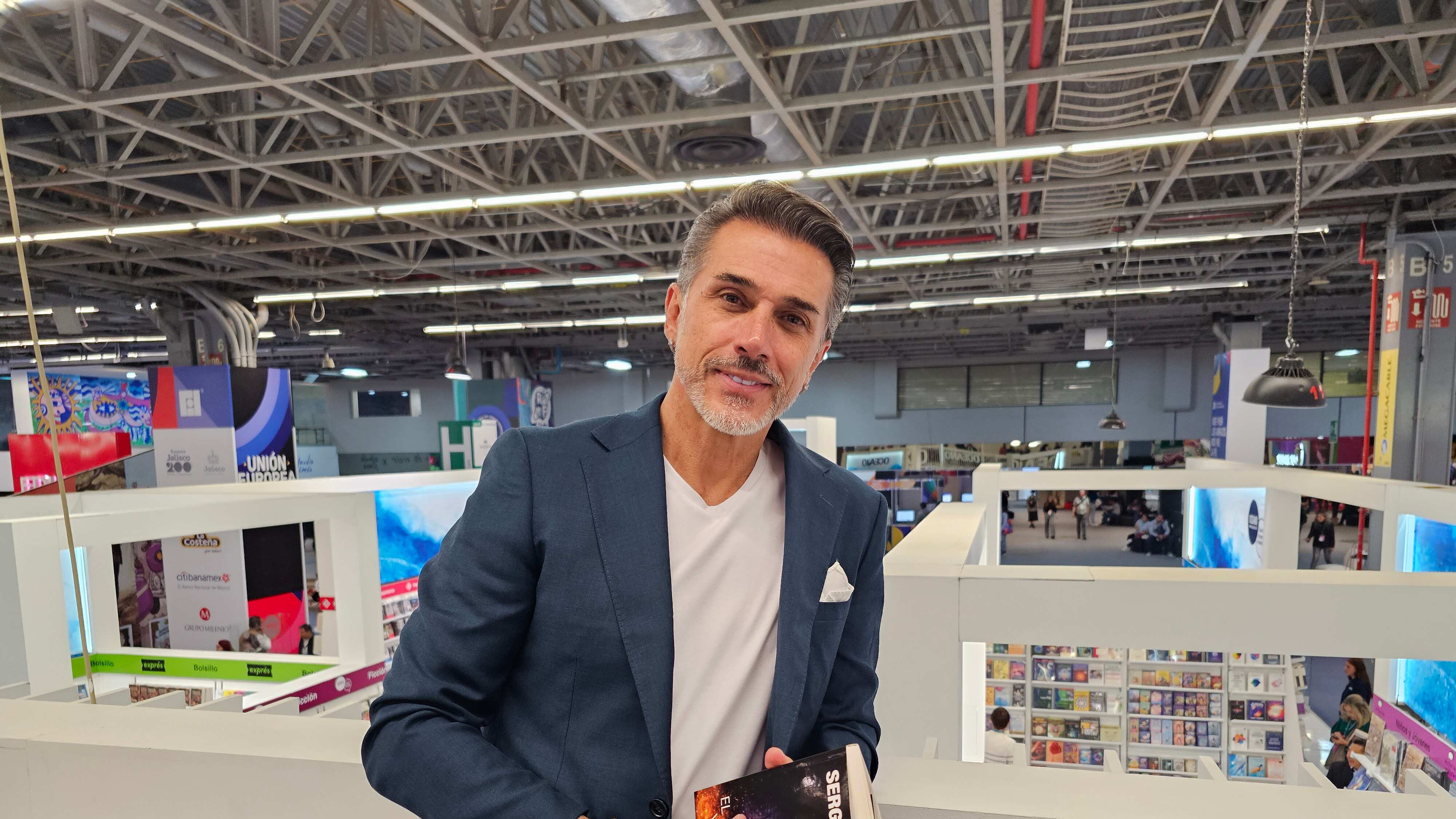 La figura mediática presenta su libro Entre el infierno y el éxito.