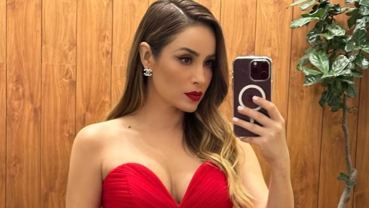 Cynthia Rodríguez presumió su figura en bikini y fans notaron esto en su nueva foto.