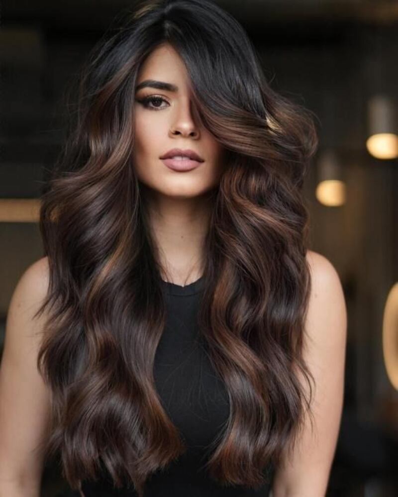 Tendencia en tintes de balayage chocolate