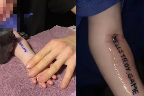 Impacto en Bielorrusia: padres habrían tatuado a su bebé para ganar departamento sorteado por un streamer