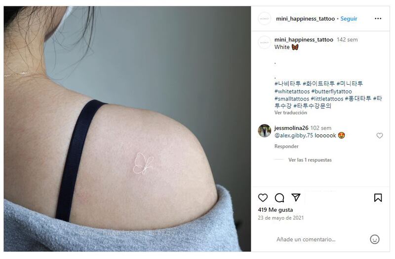 Los tatuajes blancos son muy populares debido a lo poco habituales y llamativos que son