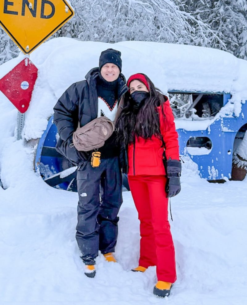 Alexis Ayala y Cinthia Aparicio en Alaska