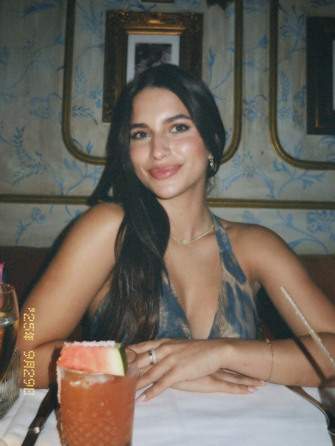 Instagram: @jenifercamachoo