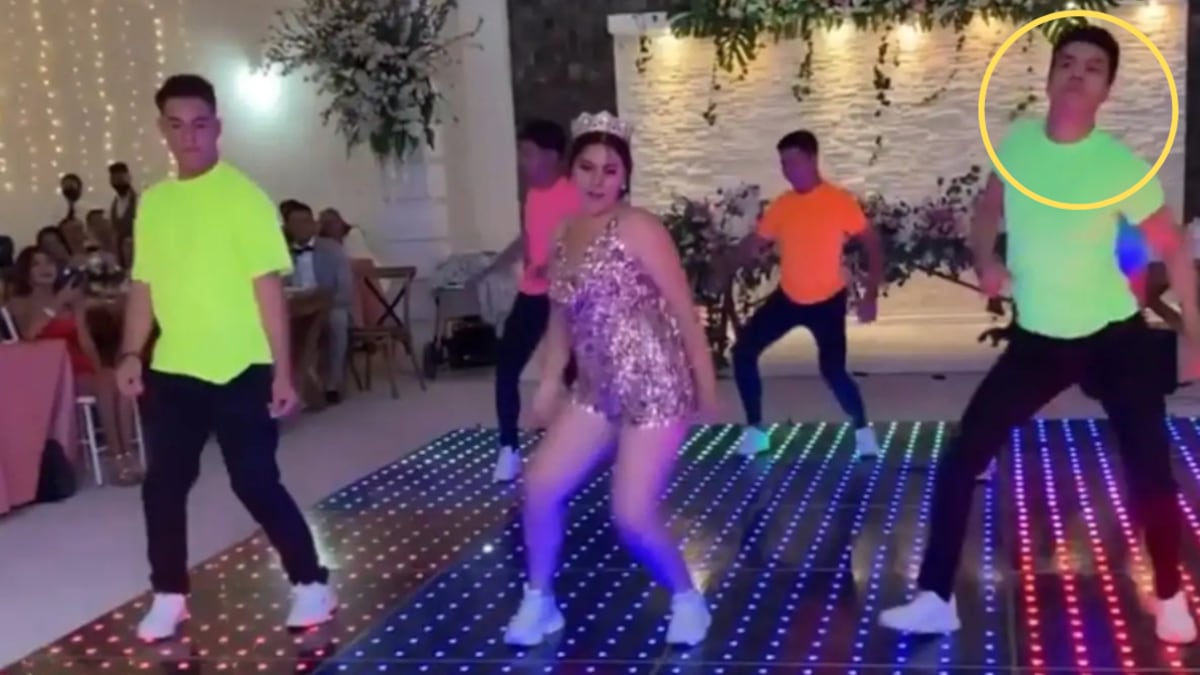 Chambelán le roba protagonismo a quinceañera