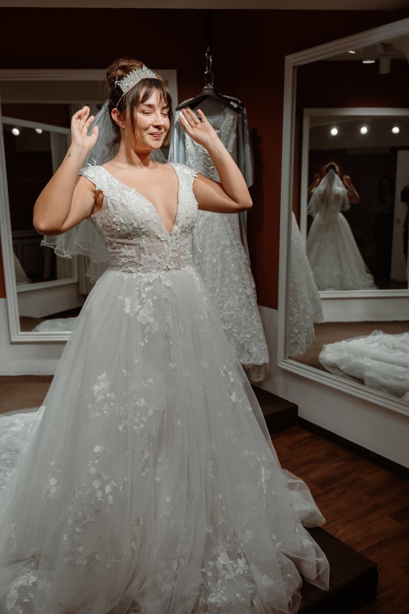 Realizó una visita especial a las instalaciones de Klent Bridal