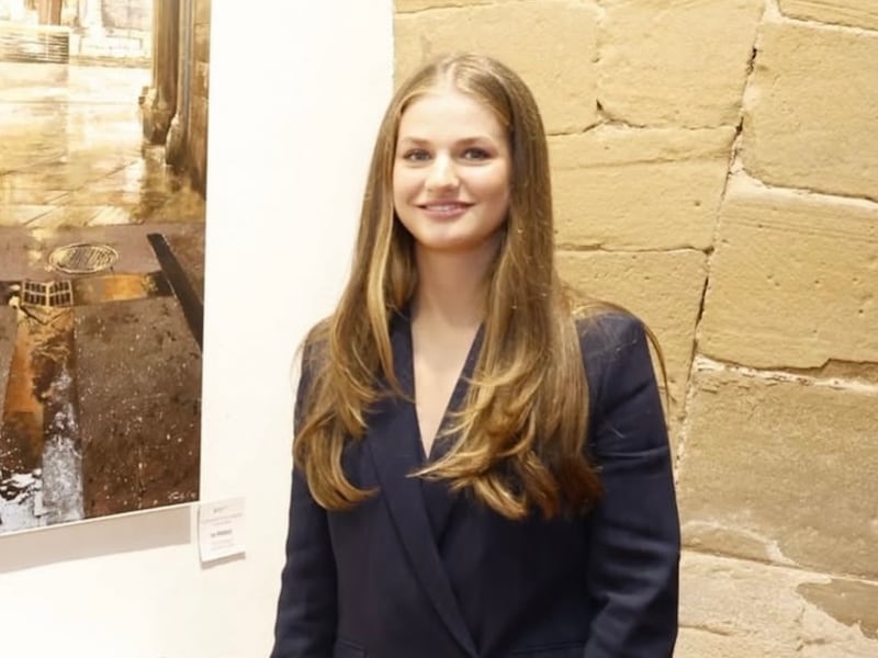 “Qué valiente” Primer vuelo en solitario de la princesa Leonor genera elogios y cuestionamientos en redes