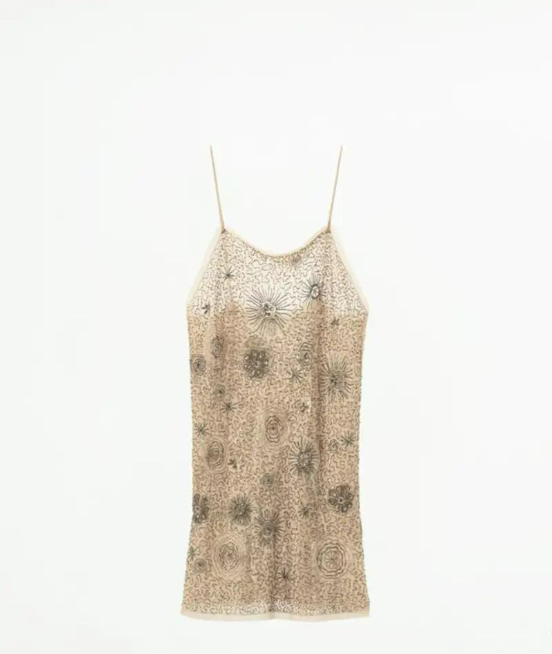Vestido georgette bordados abalorios de Zara