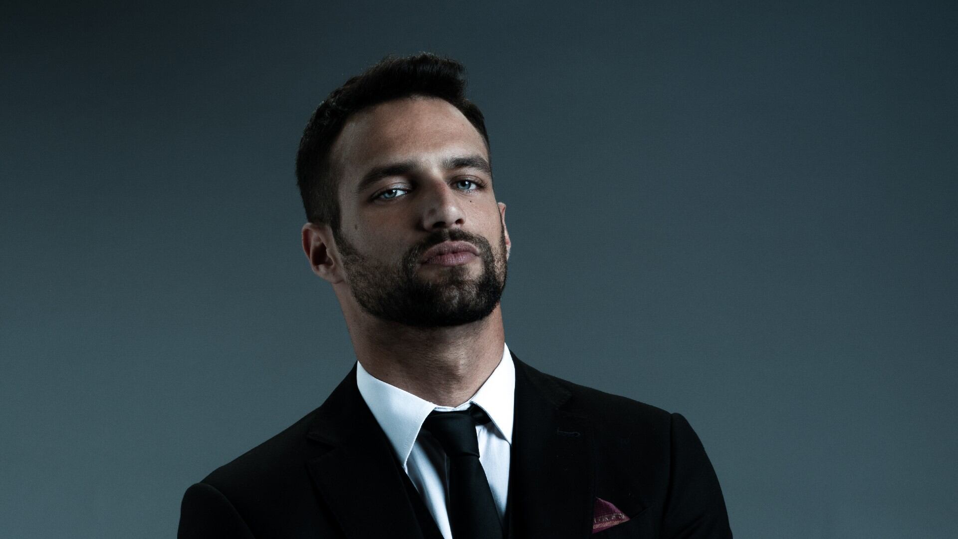 Jesús Castro comienza a posicionarse como uno de los galanes del momento.