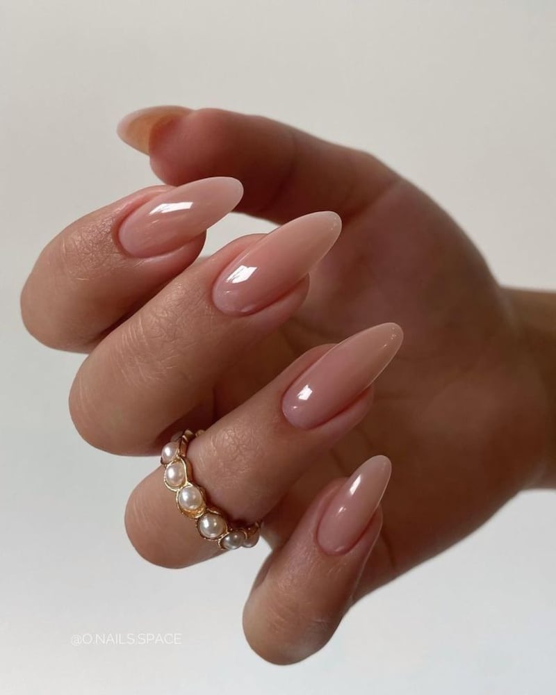 Uñas nude glass