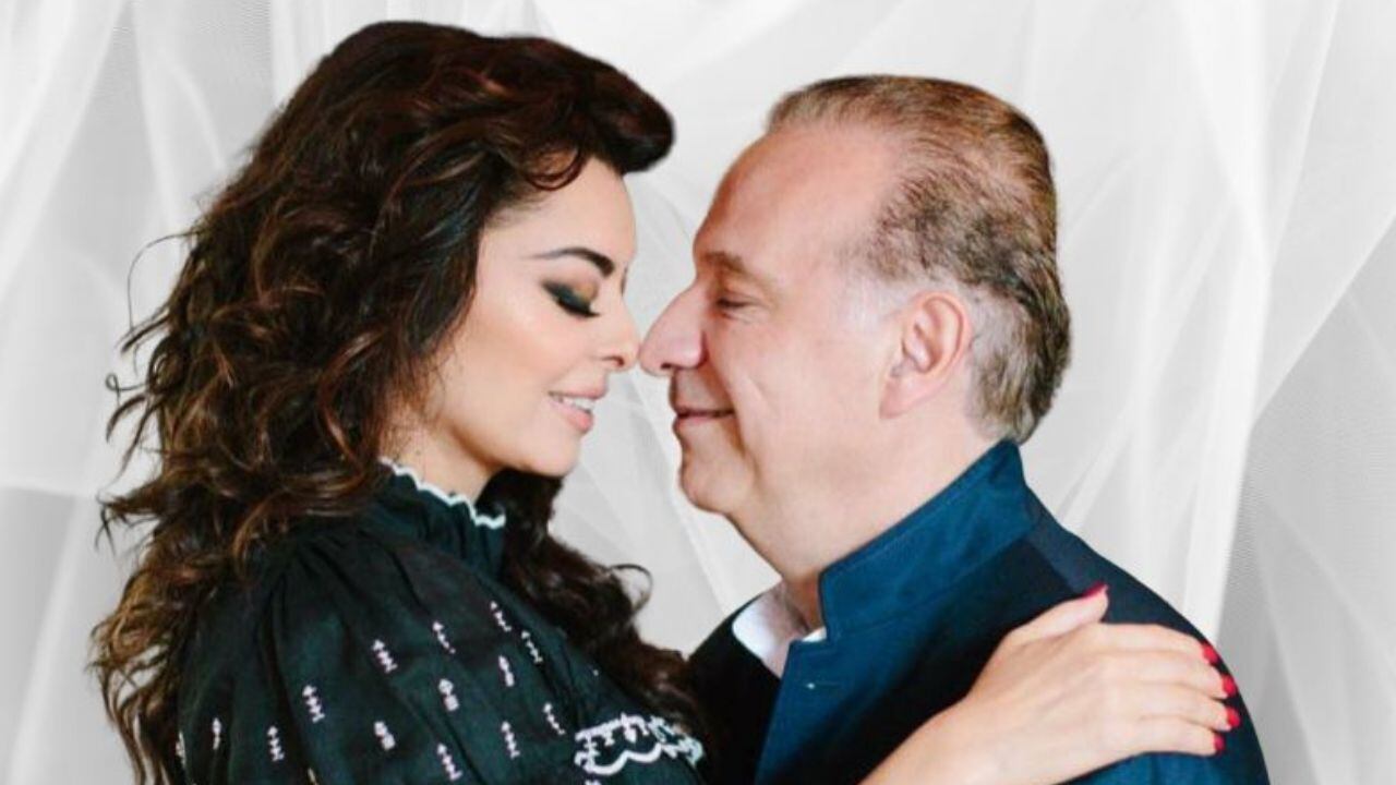 La revista TVNotas asegura que la actriz se está separando de su aún esposo.