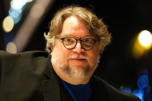 Guillermo del Toro recibe ovación en Cannes y lanza contundente mensaje contra la IA
