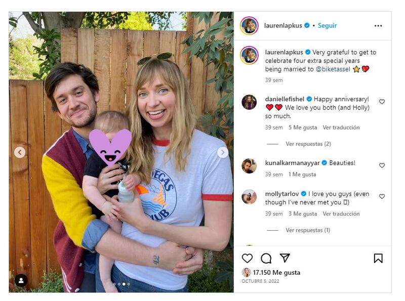 Lauren Lapkus y su esposo, Mike Castle |