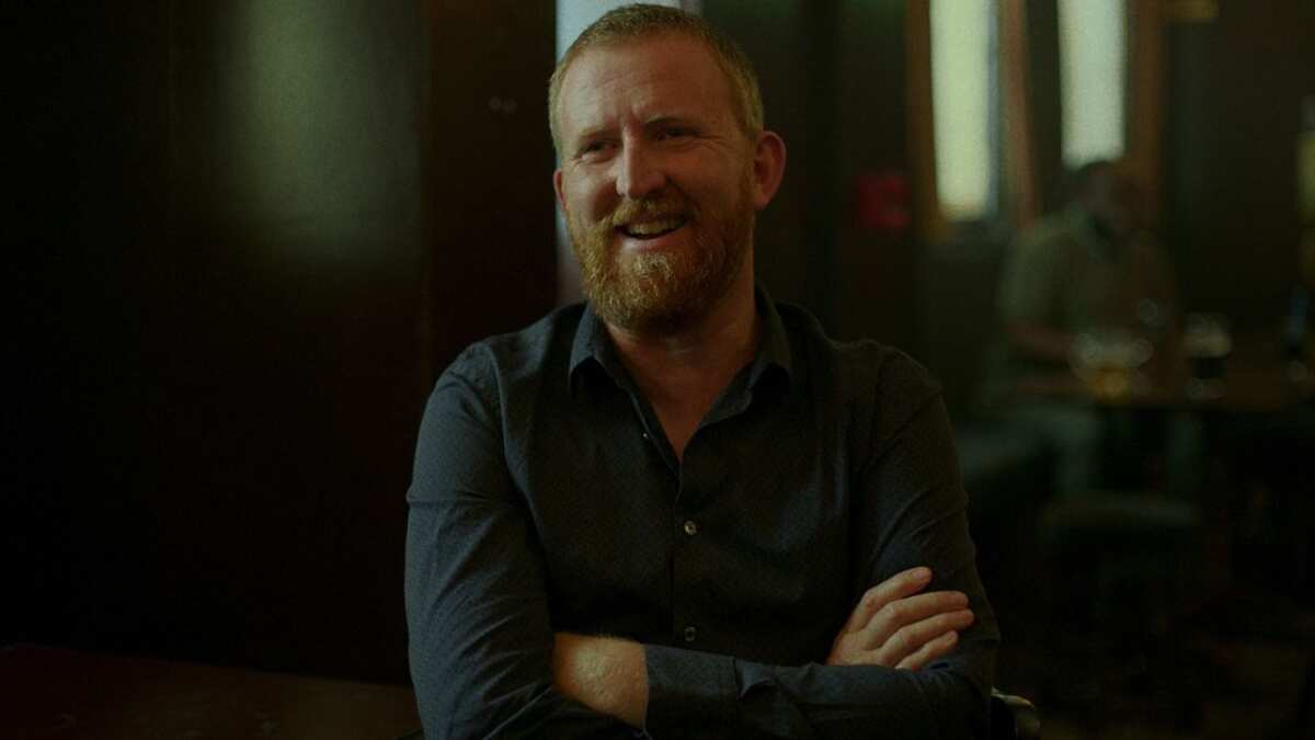 Tom Goodman-Hill como Darrien en 'Bebé reno'