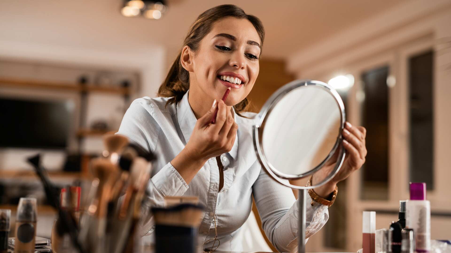 Este es el maquillaje en polvo de precio muy accesible que es mejor que un Chanel.