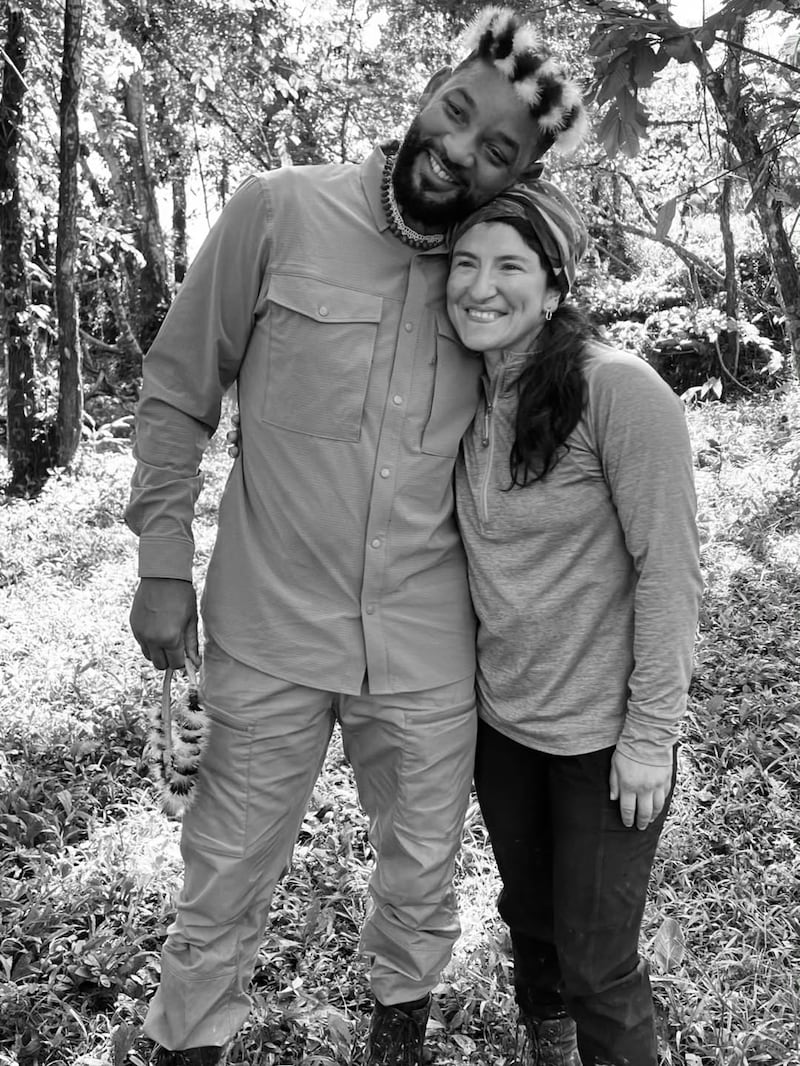 Montañista ecuatoriana Carla Pérez junto a Will Smith