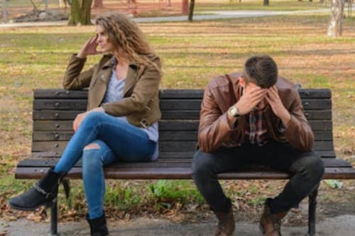 Cómo saber si tu pareja besó o viene de estar con otra: 4 señales que lo delatan