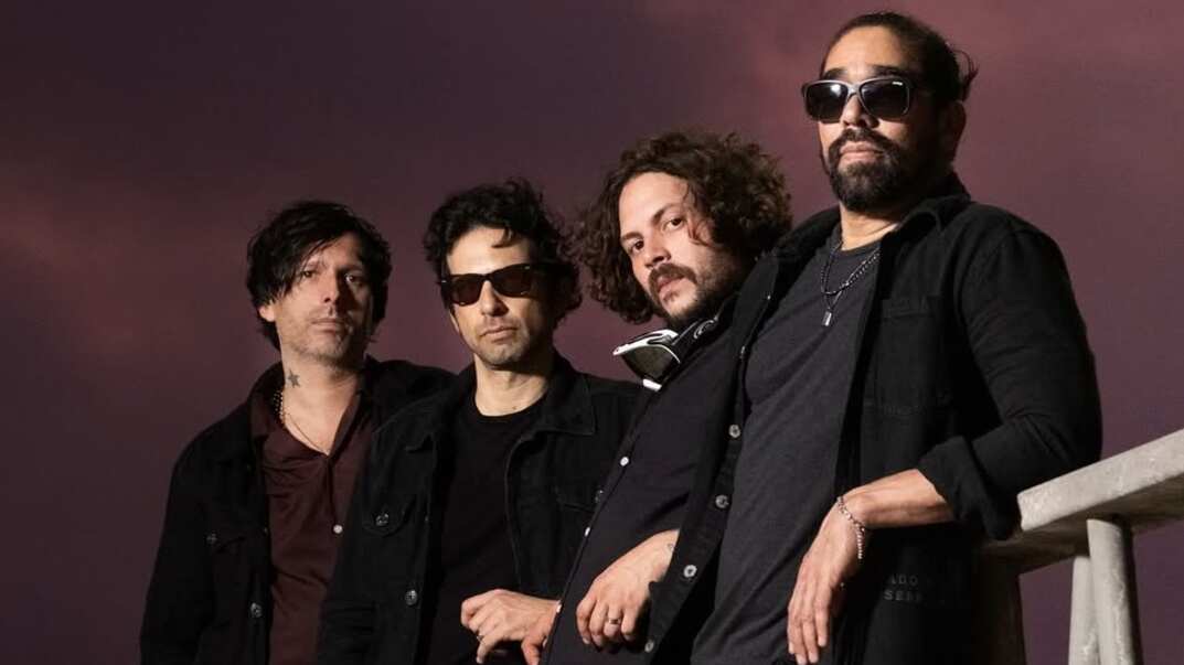 Foto de la banda Los De Adentro.