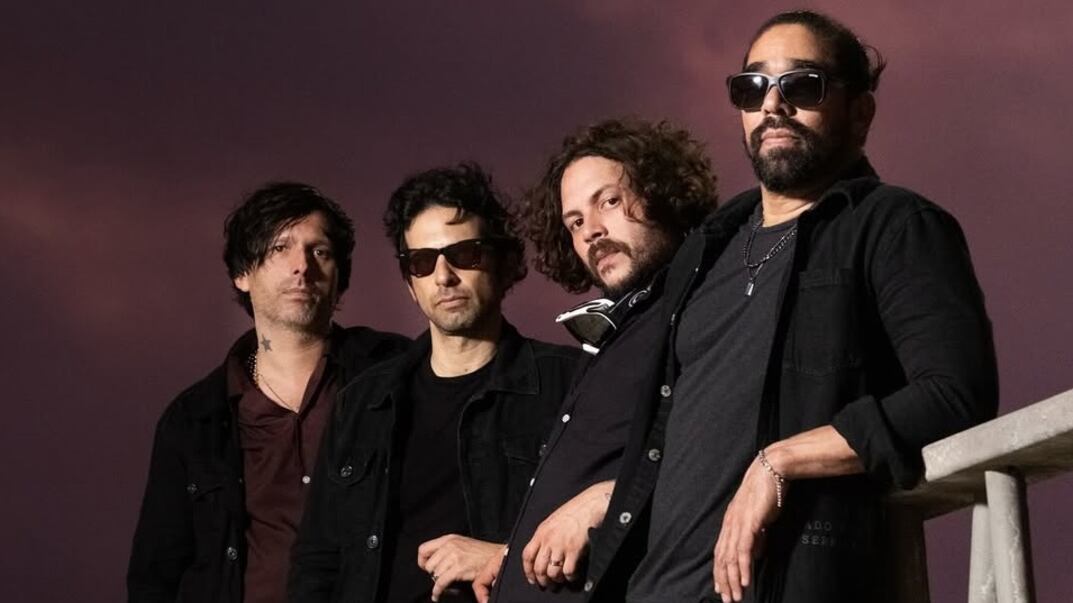 Foto de la banda Los De Adentro.