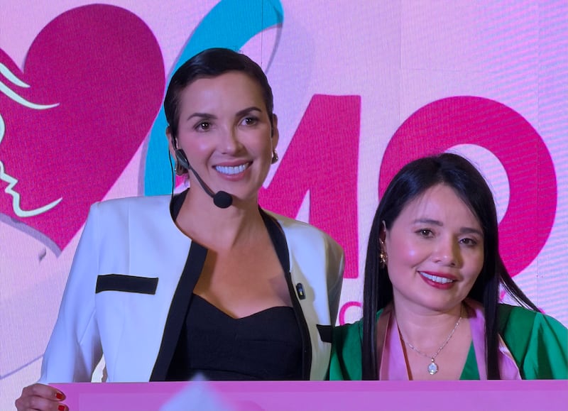 María Teresa Guerrero y Andrea Encalada de CEPREME en El Condado