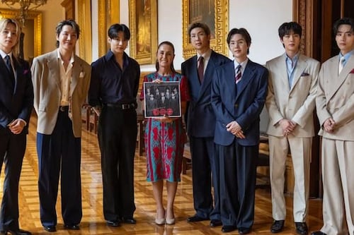 El fandom no tiene edad: mujer mayor enamora internet al demostrar su amor por BTS