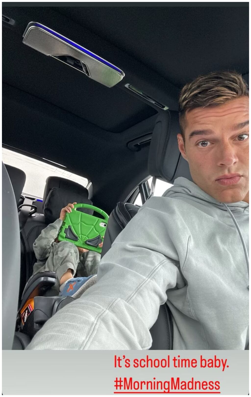 Ricky Martin publica foto inédita junto a su hijo menor Renn camino a ...