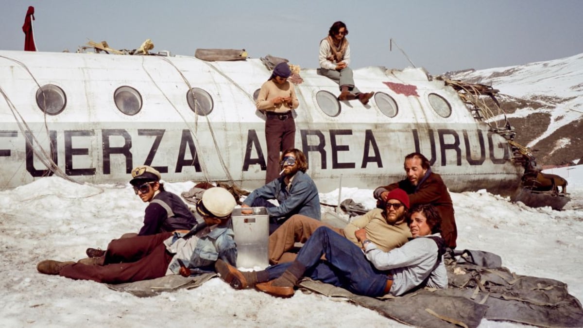 Escenas de 'La sociedad de la nieve'