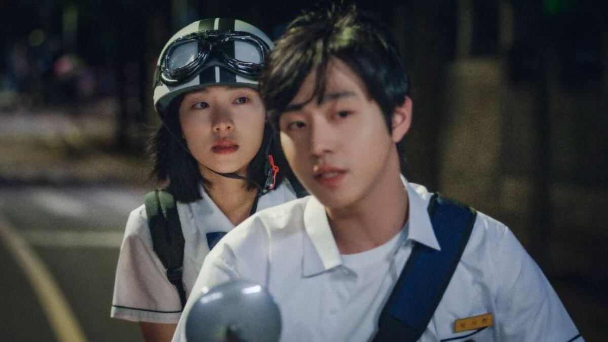 Escena de la serie surcoreana Tu tiempo llama