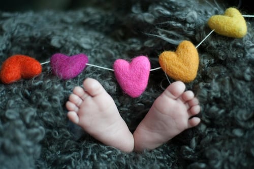 10 nombres inspirados en colores: ideales si buscas nombrar a tu niño o niña de forma original