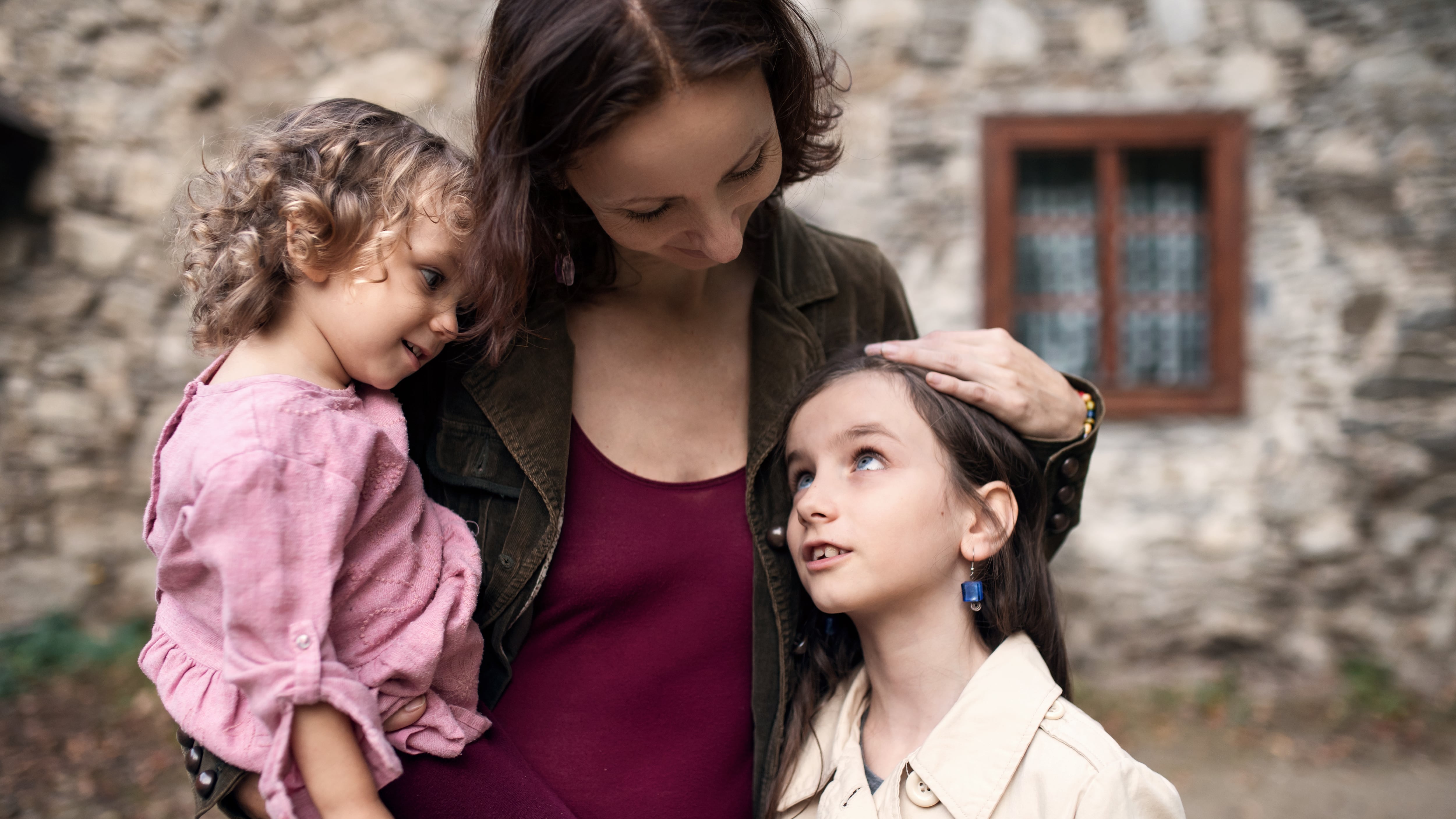 Maternidad sin filtros: por qué ser perfecta no te hace mejor mamá