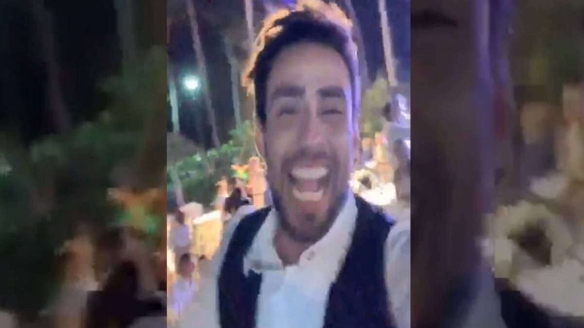 Al parecer Valdivia no estaría en su mejor momento, según reveló el panelista de Me Late el exseleccionado nacional regresó hasta el hogar de sus padres, sin embargo su madre estaría cansada de las conductas de su hijo en estos días.