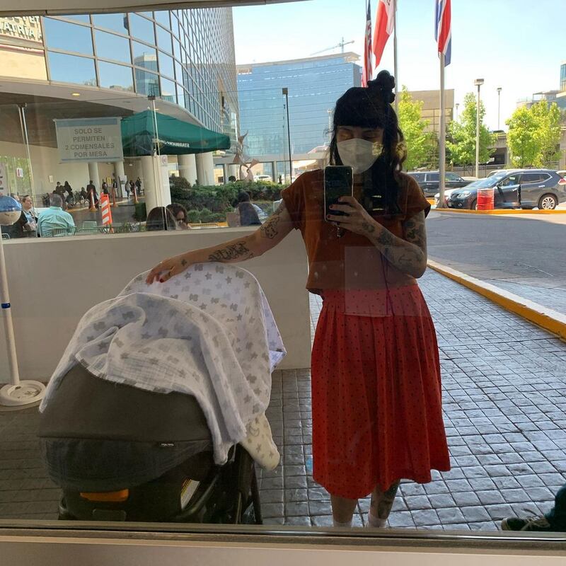 Mon Laferte maternidad