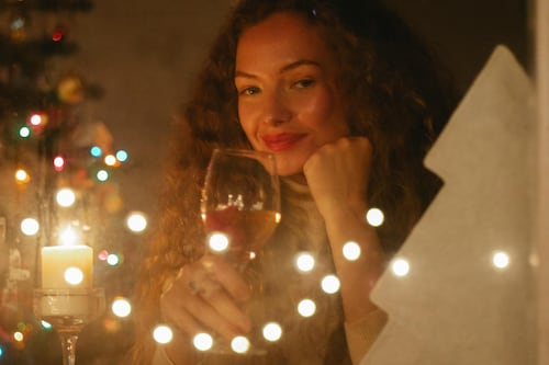 Navidad 2025: ¿Lista para brillar? Descubre la tendencia del ‘Festive Nostalgia’ y renueva tu decoración