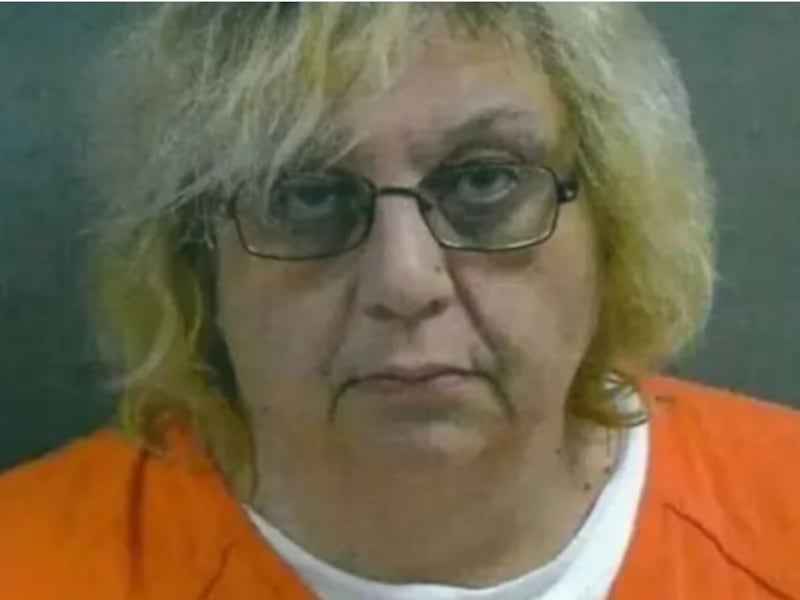 Mujer acabó con la vida de su pareja lentamente con gotas para los ojos