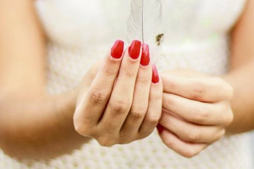 Cómo cuidar tus uñas acrílicas tú misma hasta la siguiente sesión de mantenimiento