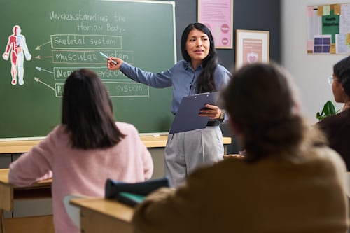 Día del Maestro: Guía para vencer el burnout y recuperar la alegría de enseñar