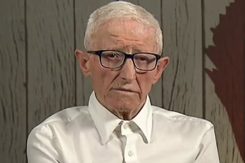Hombre de 88 años rechazó a su cita de 84 años por “tener muchas arrugas” y se hace viral: “Parece mi abuela”
