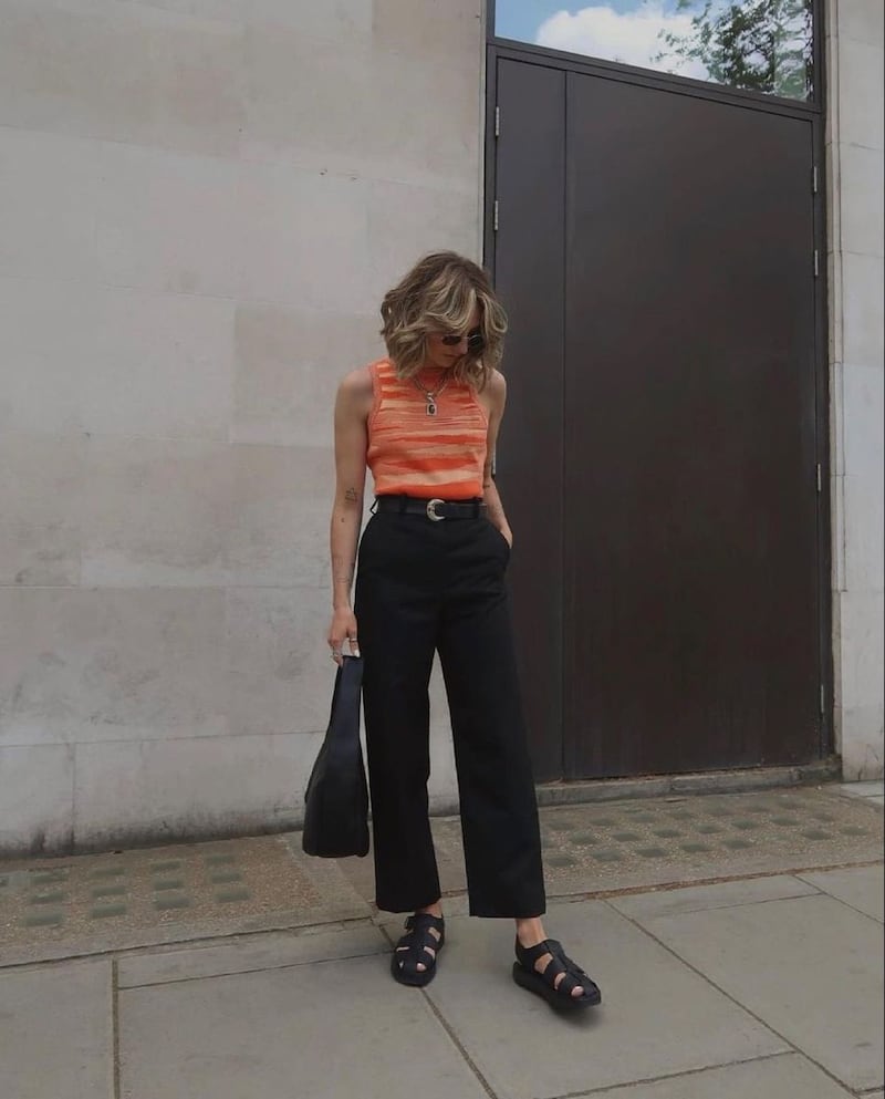 ¿Adiós tenis? Las sandalias de pescador serán las más buscadas de 2026 y así se combinan con jeans