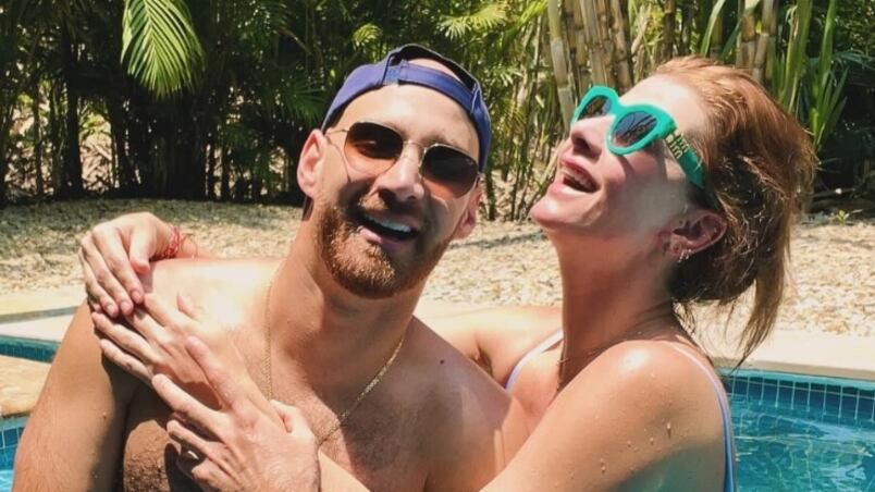 Con escapadita romántica, Carolina Cruz y Jamil Farah siguen omitiendo las críticas