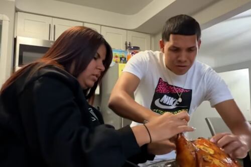 Le hizo creer a su novio que cocinó a una gallina embarazada y esta fue su reacción
