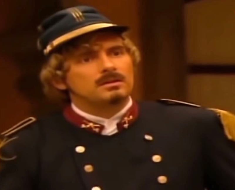 Yves Santibáñez en "Amor real"
