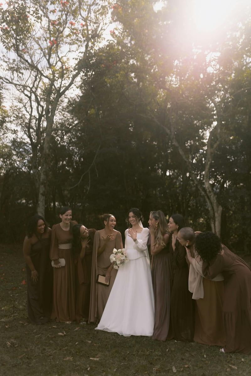 Colores que no debes llevar a una boda