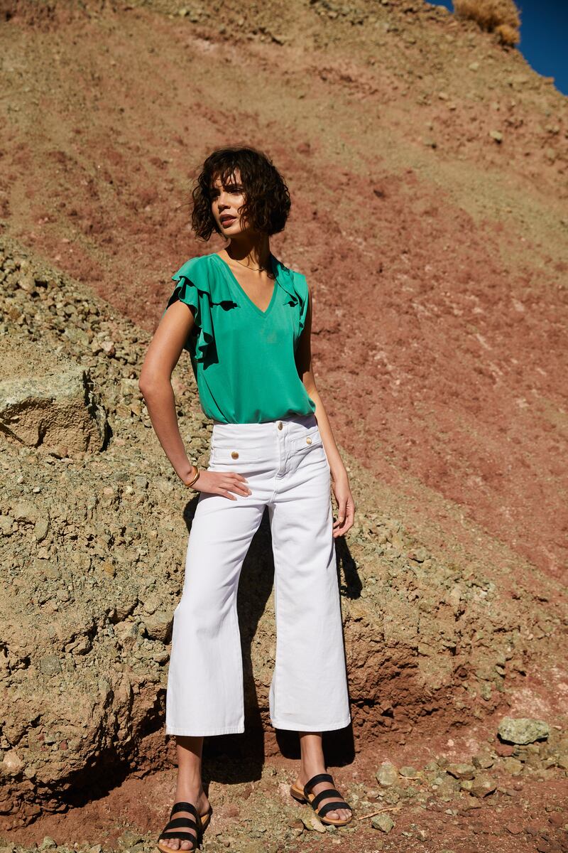 5 tops para todos los cuerpos: cómo combinar esta prenda en primavera