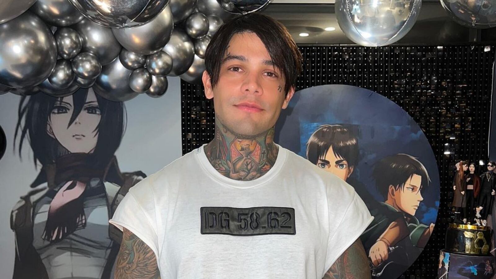 Yeferson Cossio mostró a su "hijo", un perro llamado Ricardito.